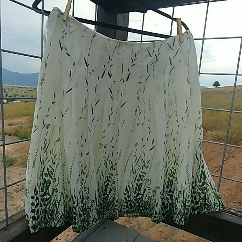 Flowy floral skirt